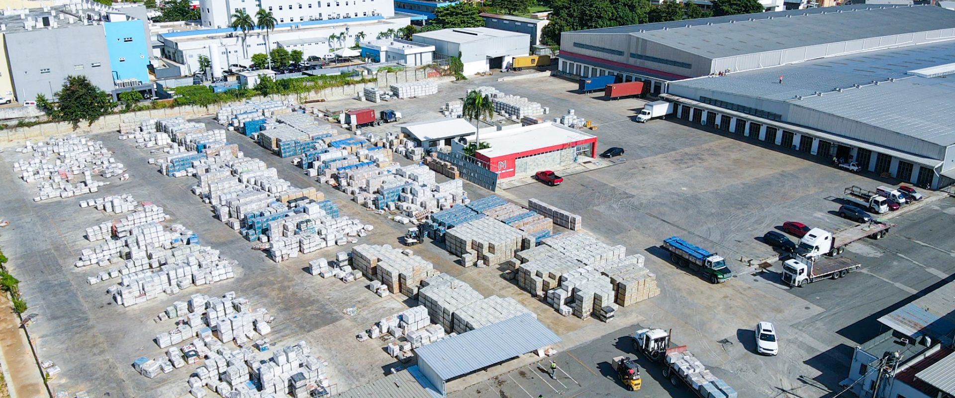 Slideshow - 300,000 metros cúbicos de capacidad de almacenamiento